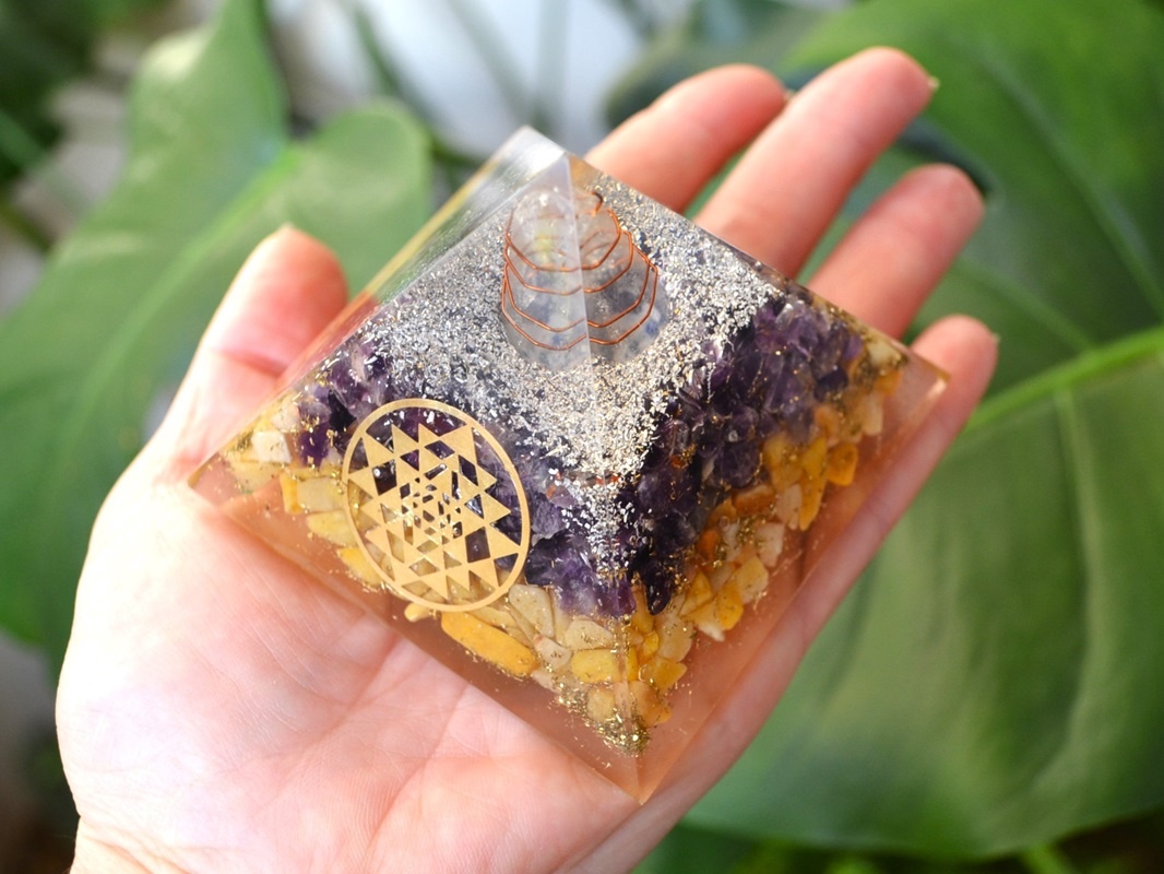 Piramida Orgonica Ametist si Aventurin Galben, Sri Yantra - imagine 5