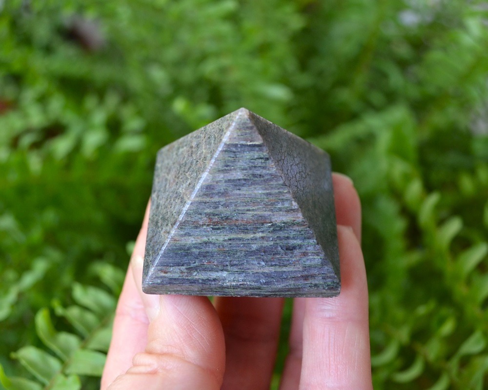 Piramida Iolit (Safir de apa)