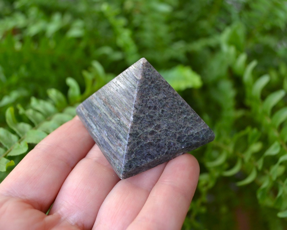 Piramida Iolit (Safir de apa) - imagine 3