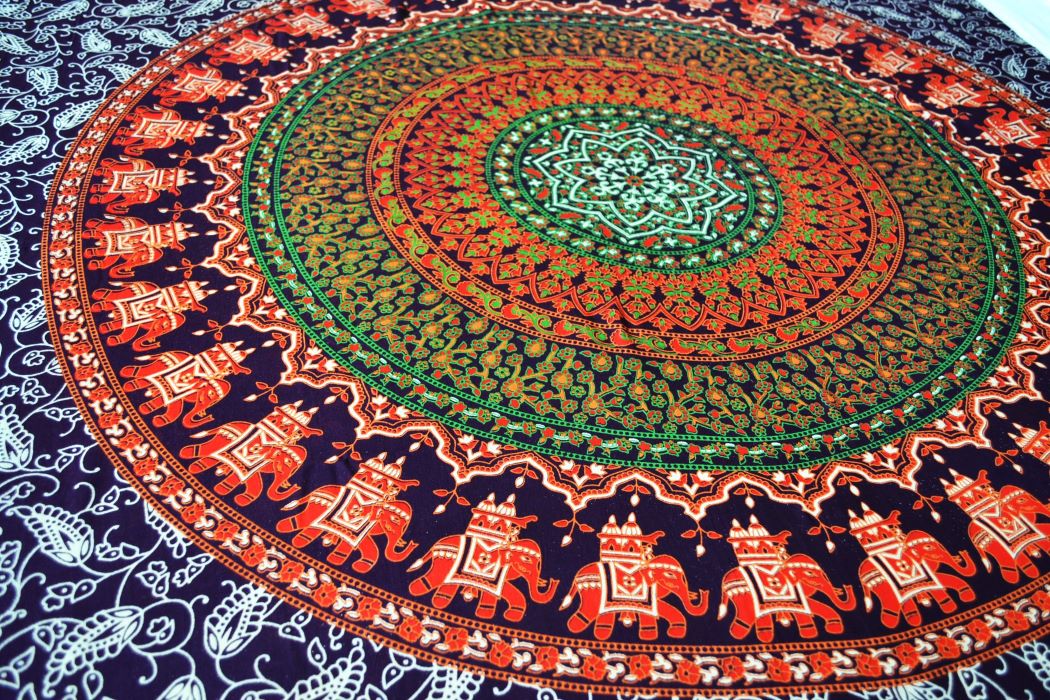 Pareo/Sarong Elephant Mandala Red