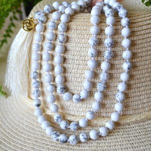 Mala Budista Howlit 8mm, cu noduri
