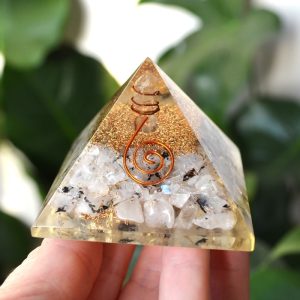 Piramida Orgonica Piatra Lunii Curcubeu Naturala