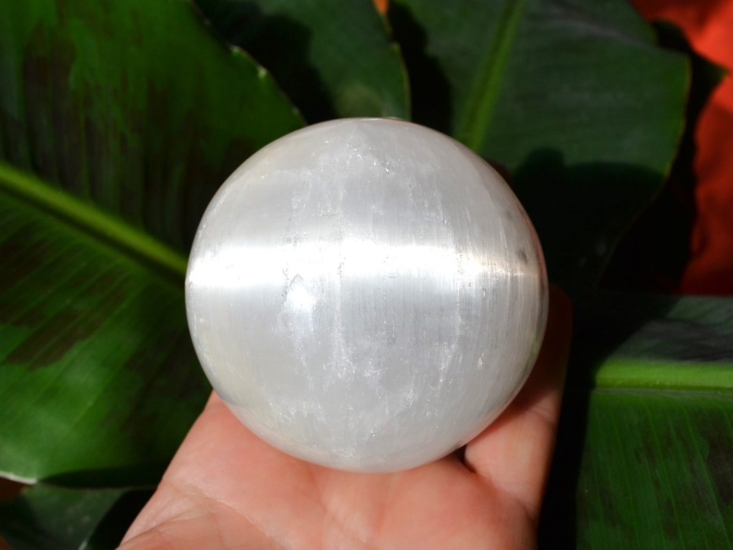 Sfera Selenit Natural 6.7 cm