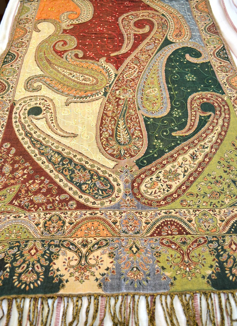 Șal Kani din Vâscoză și Lână cu Design Paisley